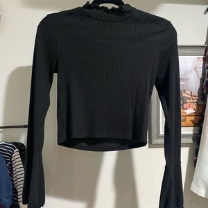 Long sleeve crop top